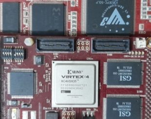 (FPGA Xilinx Virtex 4 (XC4VSX35-10FF668