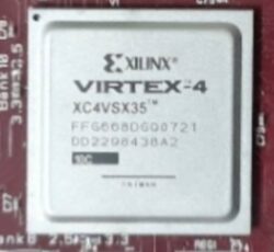 (FPGA Xilinx Virtex 4 (XC4VSX35-10FF668