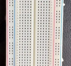 Breadboard (1 عدد) و جامپر کابل 10CM (22 عدد)
