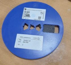 دیود SMD A7 (مدل 1N4007)، در بسته‌بندی SOD123.