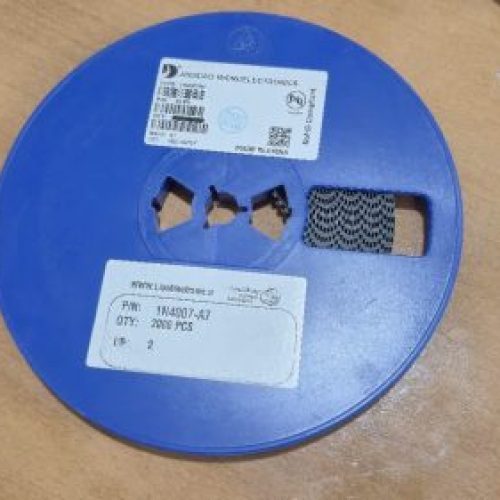 دیود SMD A7 (مدل 1N4007)، در بسته‌بندی SOD123.